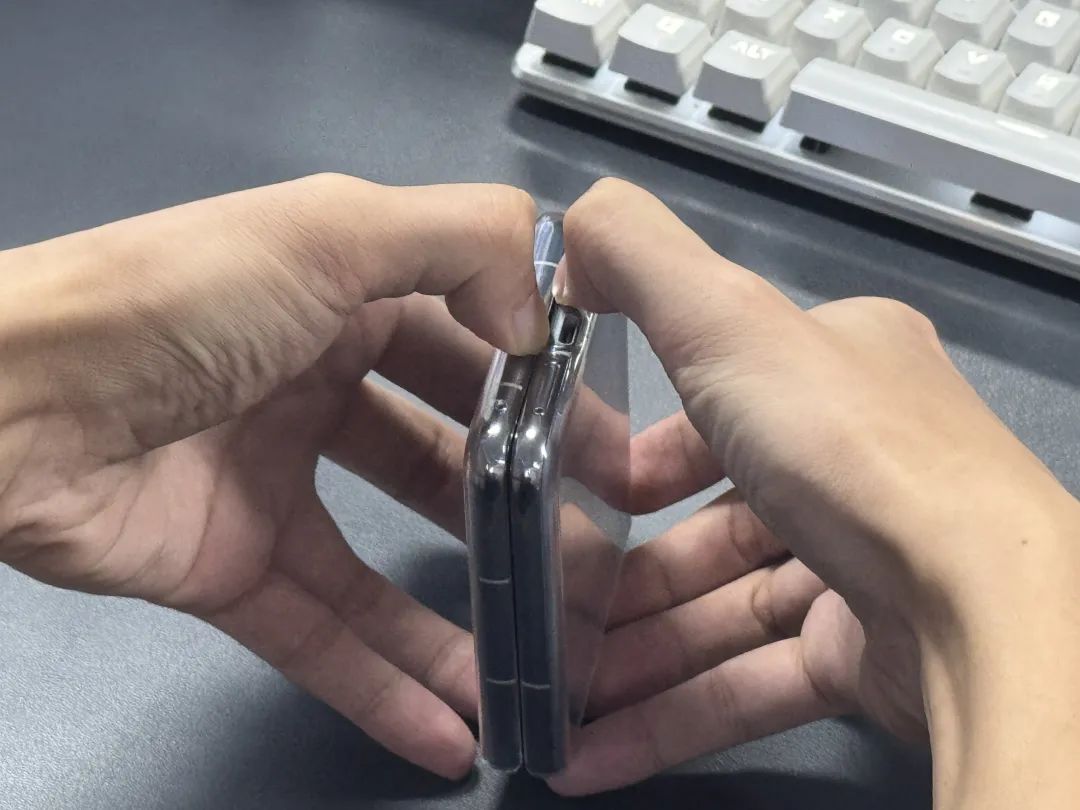 又一个捅破天的国产手机来了,这次比华为还过分