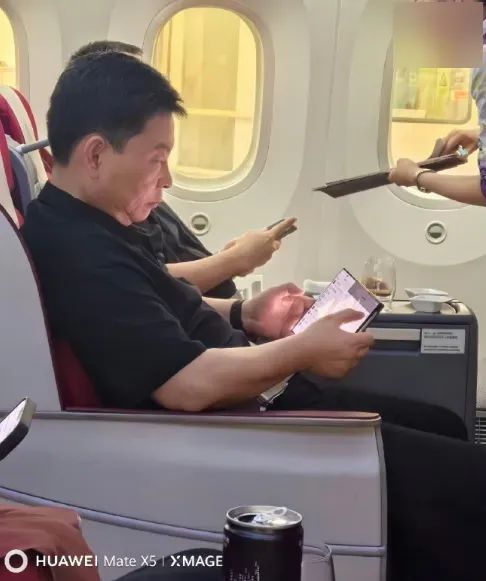 又一个捅破天的国产手机来了,这次比华为还过分